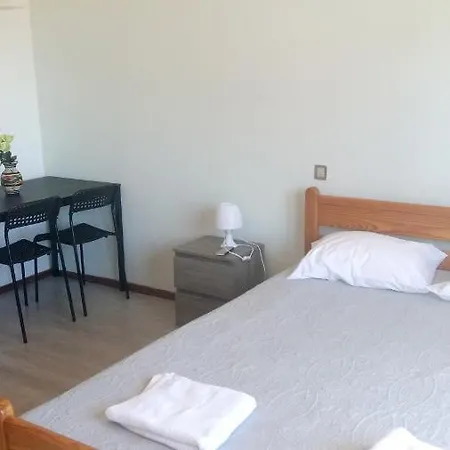 With One Bedroom In Alvor With Wonderful City View And Wifi 100 M From The Beach *