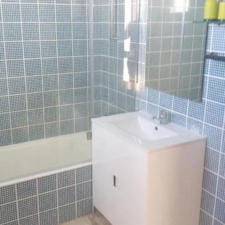 With One Bedroom In Alvor With Wonderful City View And Wifi 100 M From The Beach Apartmán