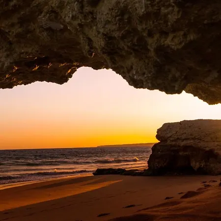 With One Bedroom In Alvor With Wonderful City View And Wifi 100 M From The Beach Apartmán *